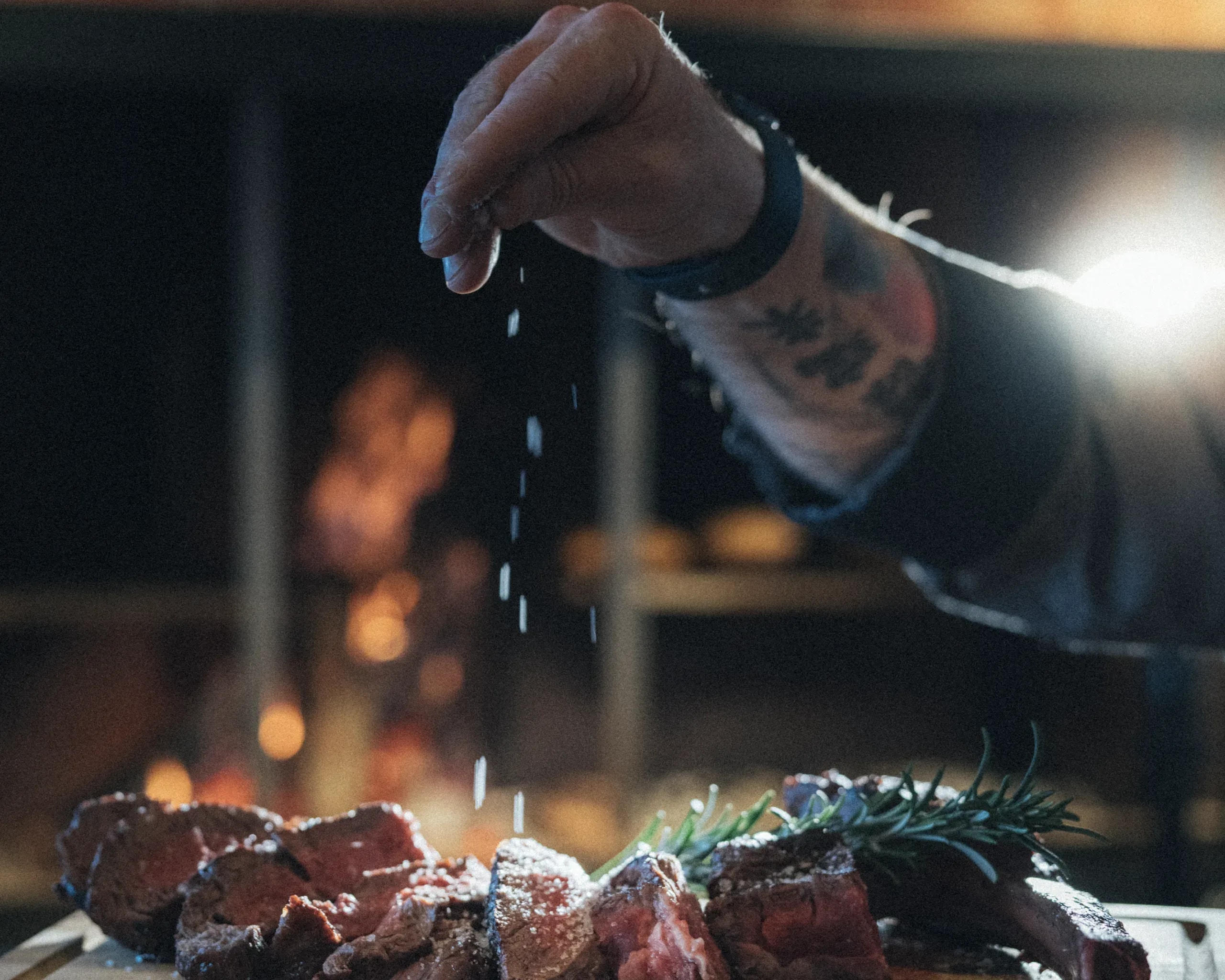 Bild aus dem Projekt «Restaurant HORNOX Zermatt – Marke, Naming, Website & Kampagnen» für Hornox